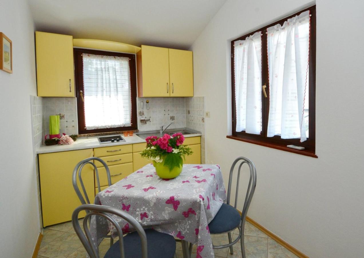 Apartments Kadum Porec Center Near The Beach Екстериор снимка