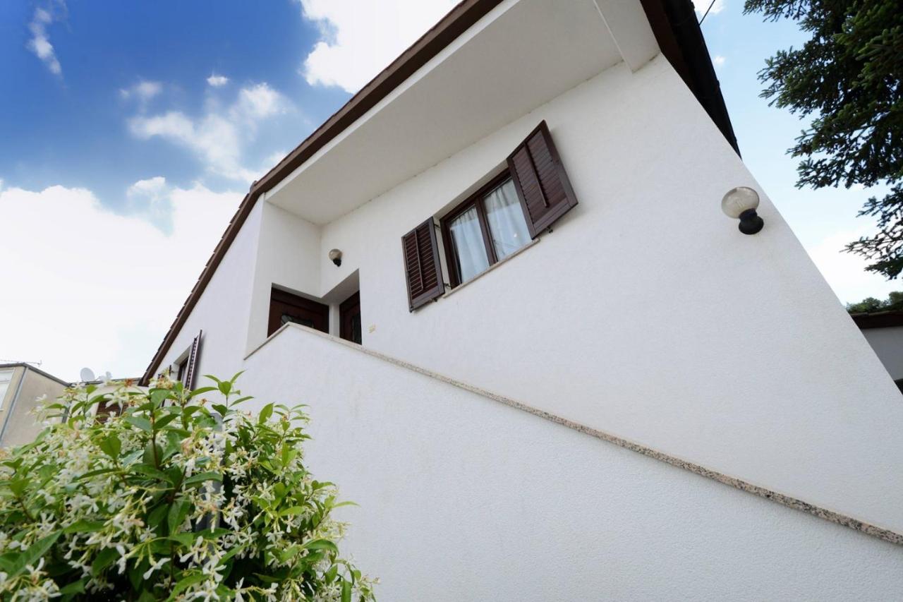Apartments Kadum Porec Center Near The Beach Екстериор снимка