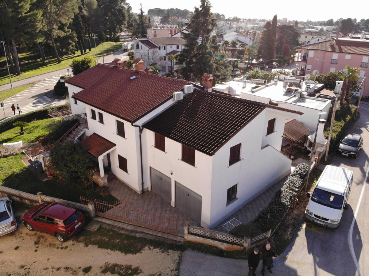 Apartments Kadum Porec Center Near The Beach Екстериор снимка