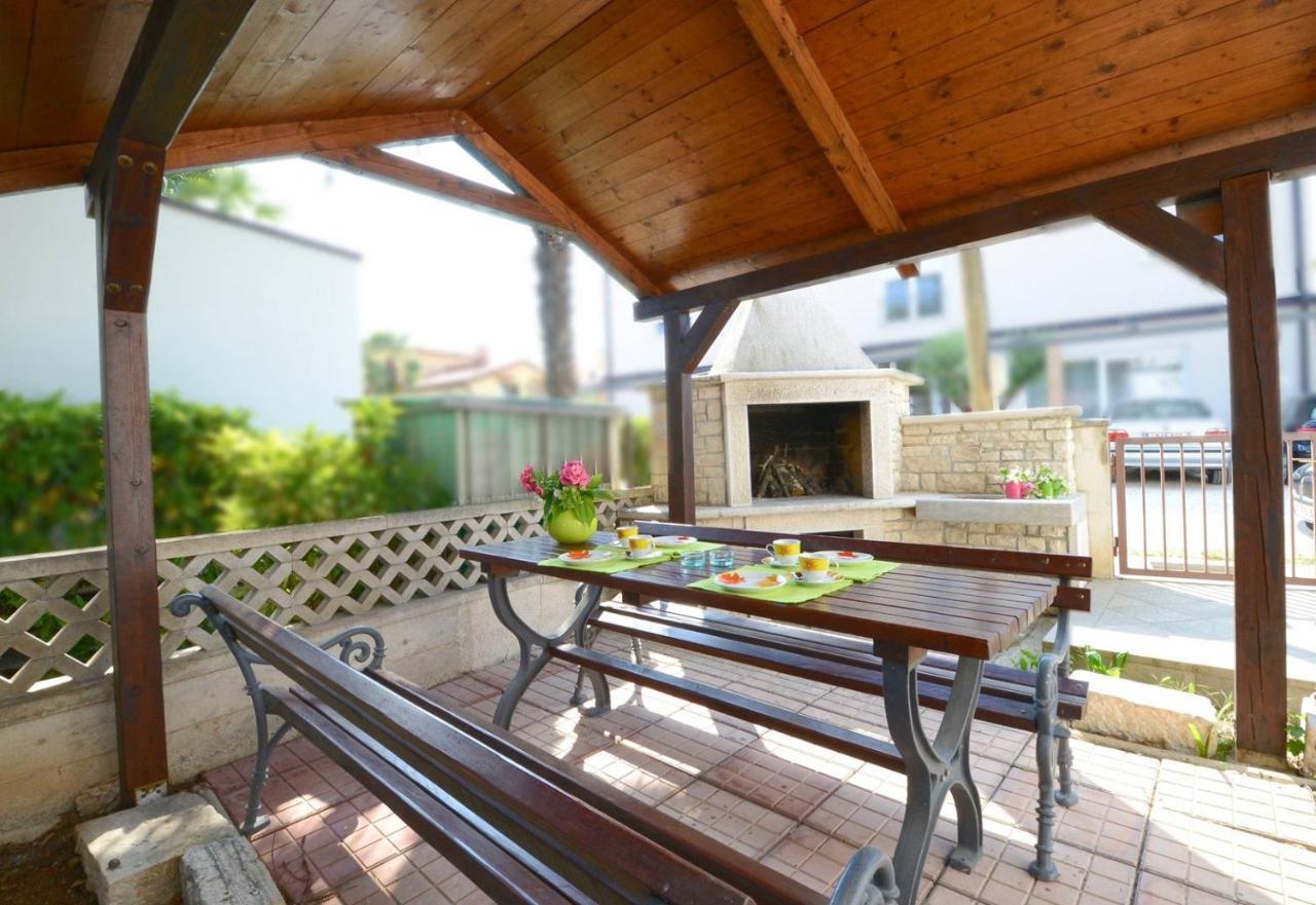 Apartments Kadum Porec Center Near The Beach Екстериор снимка