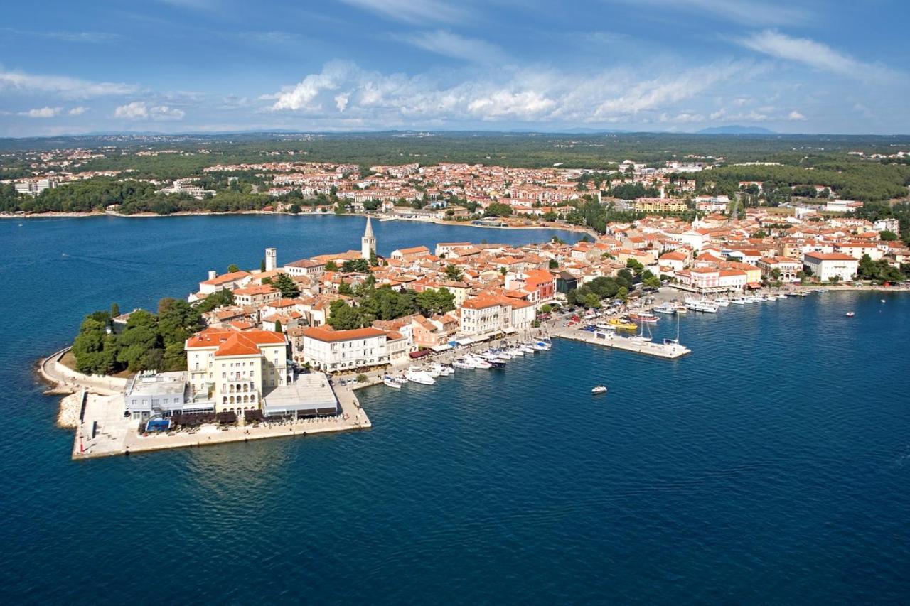 Apartments Kadum Porec Center Near The Beach Екстериор снимка